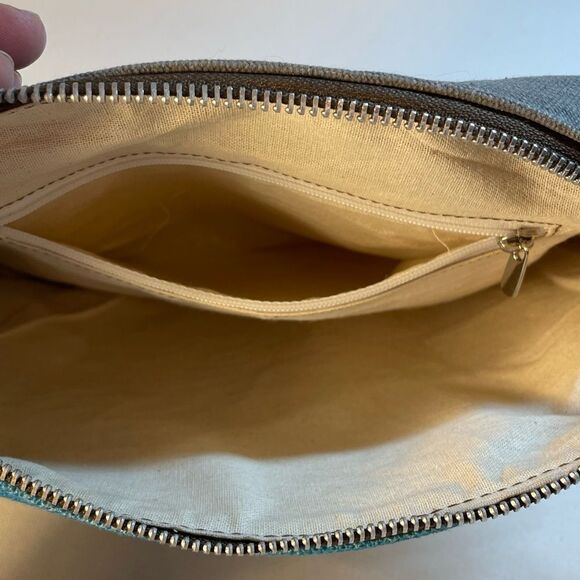 To travel is to live travel literary quote bag ocean scene pouch two's company - Picture 5 of 9